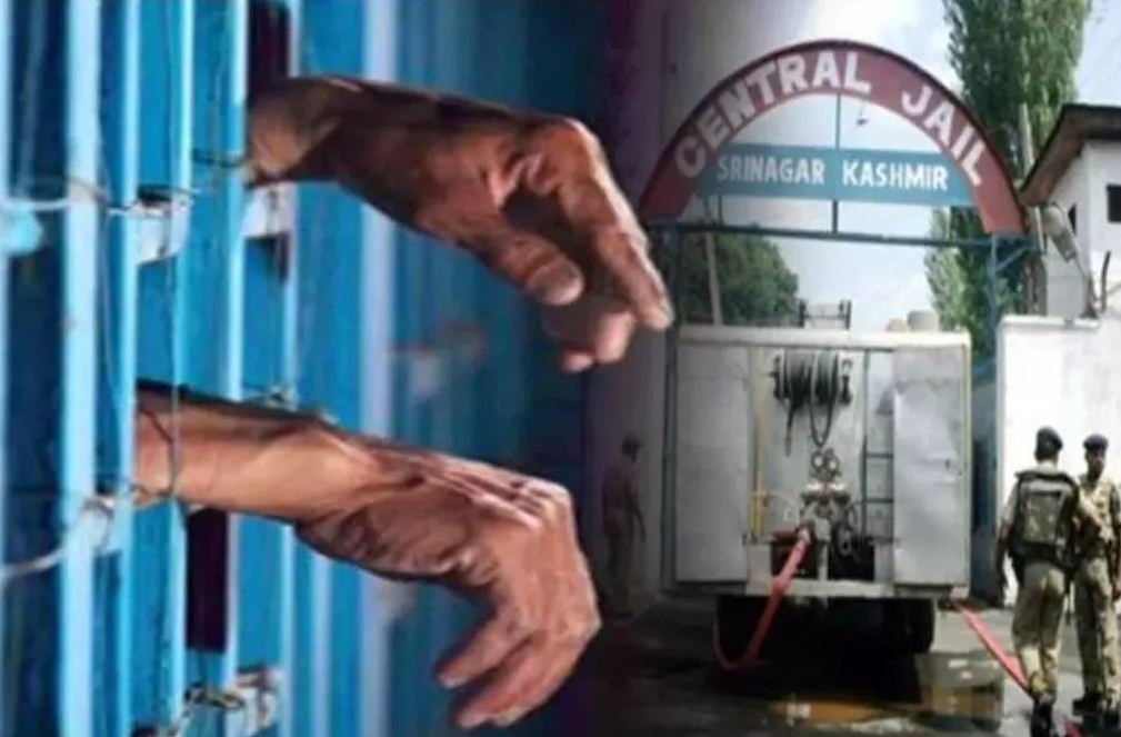 श्रीनगर सेंट्रल जेल में हुई थी तलाशी,आतंकियों के पास से मिले मोबाइल और सिम कार्ड 5 संदिग्ध गिरफ्तार